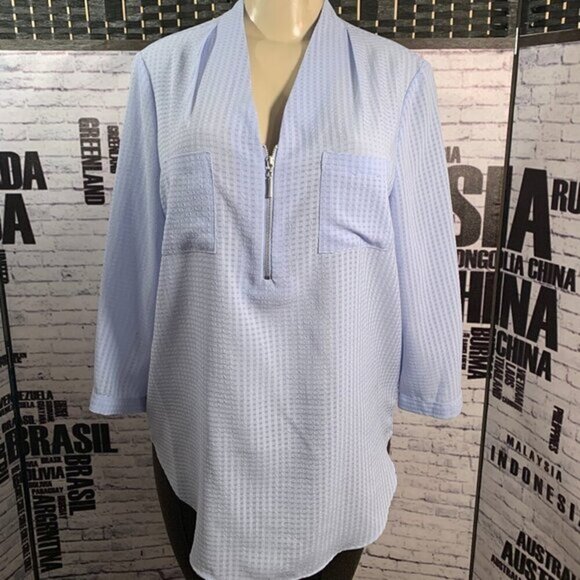 Jaclyn Smith Blue Textured Zip Neck Step Hem Top - Picture 1 of 6